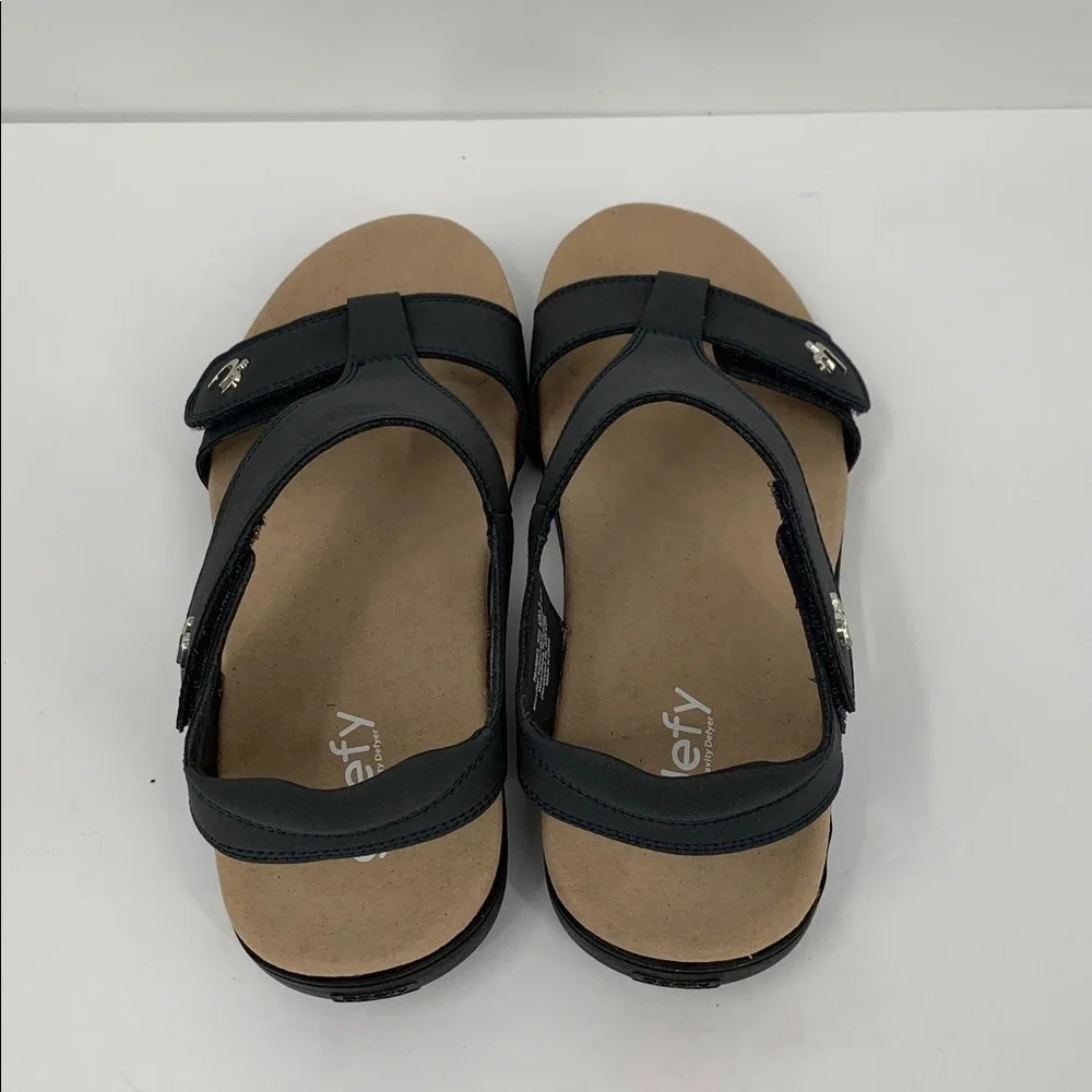 Gdefy Dyfor t-strap comfort sandals strap Gravity Defying leather black new 9